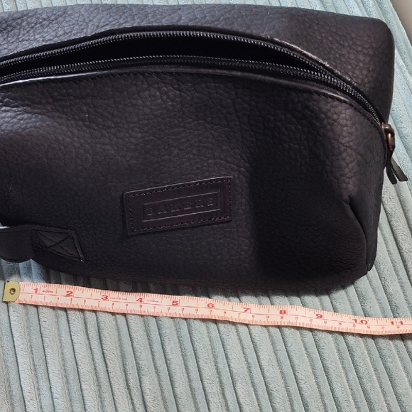 Bison leather travel kit, from BAKER'S Boots and Clothing - Picture 7 of 13